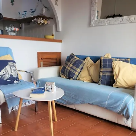 Stunning Sea Views Apartment, Pool, 5 Min Walk To Beach, Winner Of 2025 Travellers Choice Award דירה