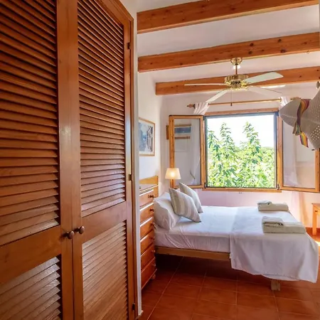 Stunning Sea Views Apartment, Pool, 5 Min Walk To Beach, Winner Of 2025 Travellers Choice Award ארנל ד'אן קסטל